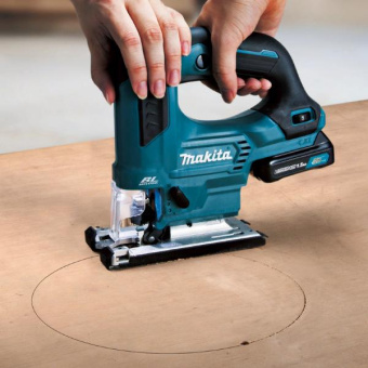 Лобзик аккумуляторный Makita JV 103 DZ