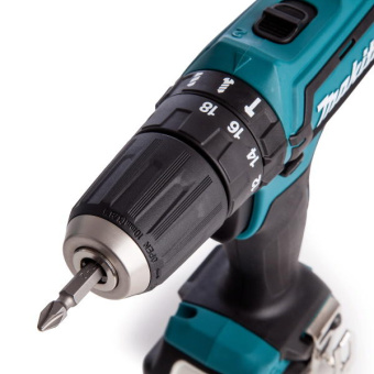 Дрель-шуруповерт аккумуляторная Makita HP 333 DWAE Li-ion