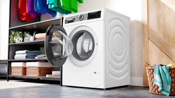 Стиральная машина Bosch WGA24400ME белый
