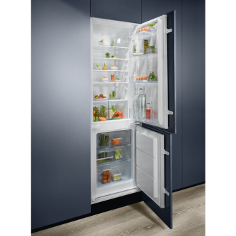 Холодильник Electrolux LNS5LE18S 
